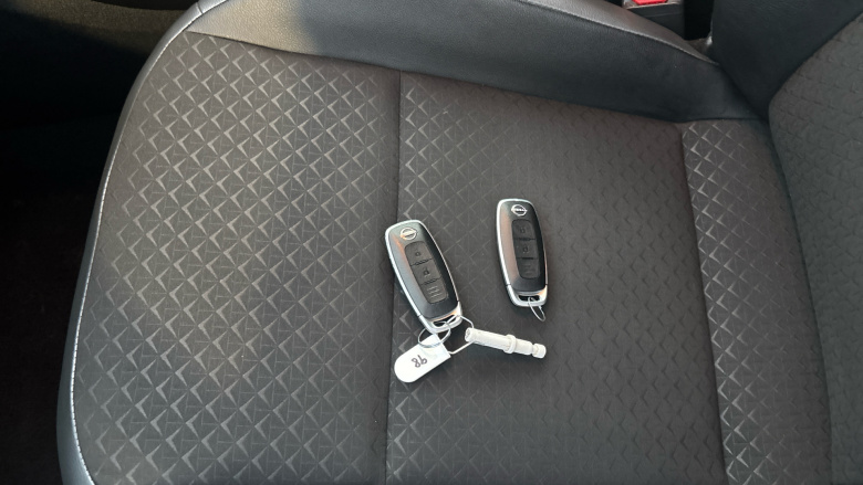 Nissan Juke 1.0 DiG-T 114 N-Connecta 5dr Petrol Hatchback